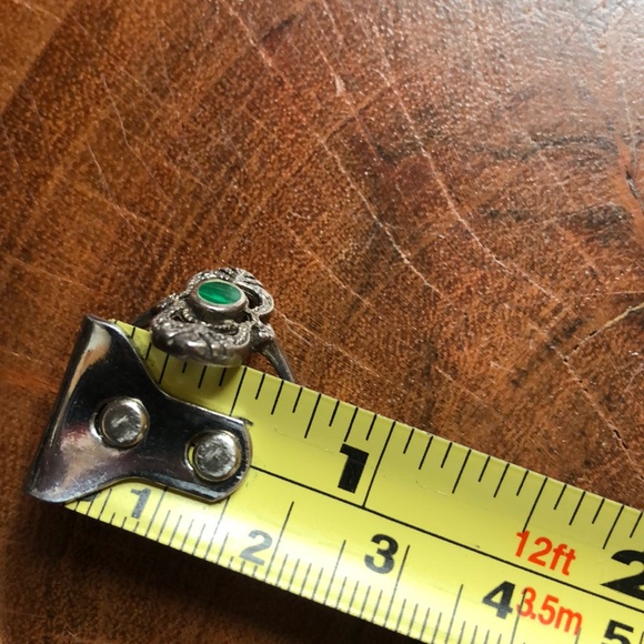 Vintage Silver and Green Ring - Picture 4 of 8